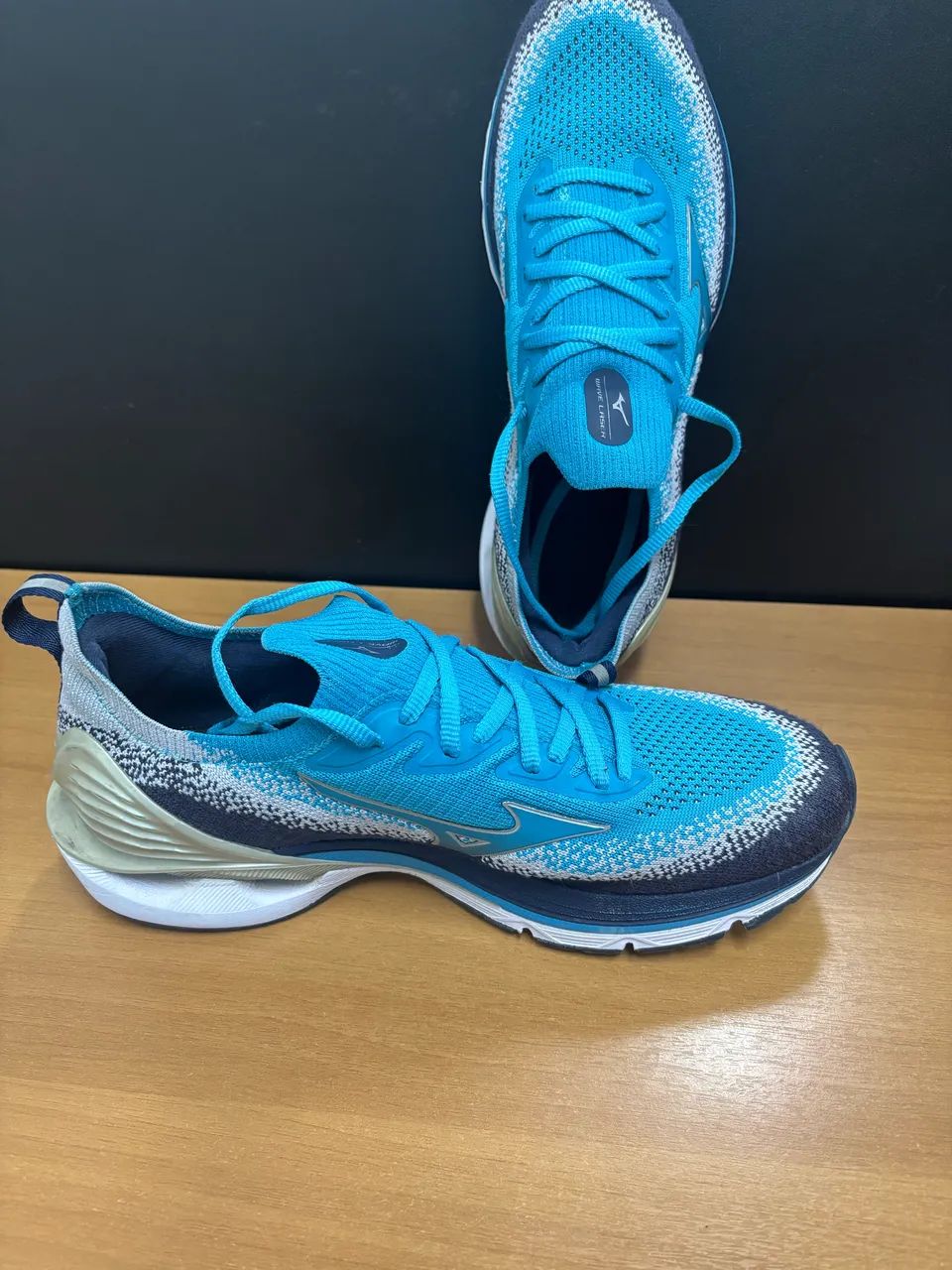 Mizuno Original - tamanho 41 - Calçados - Morro da Liberdade