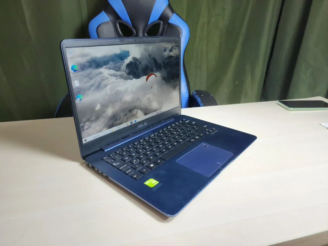 Notebook ASUS CORE I5 Placa V. Dedicada 