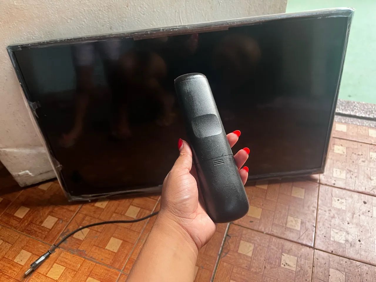 TV 32 polegadas, apenas falando.  - Foto 3