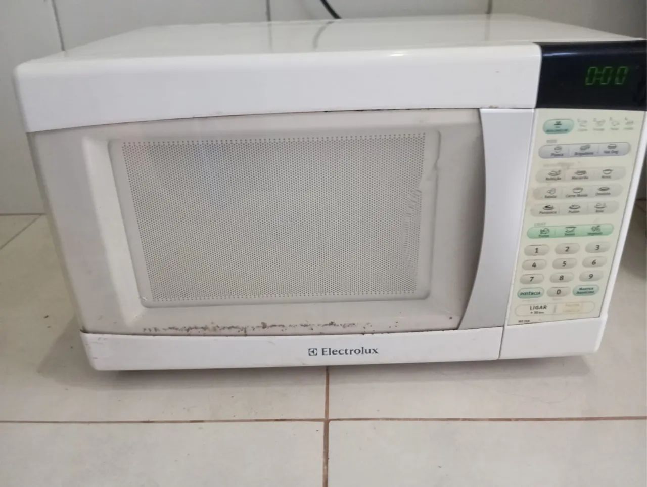 Vendo microondas usado e com detalhes.Funcionando! - Foto 4