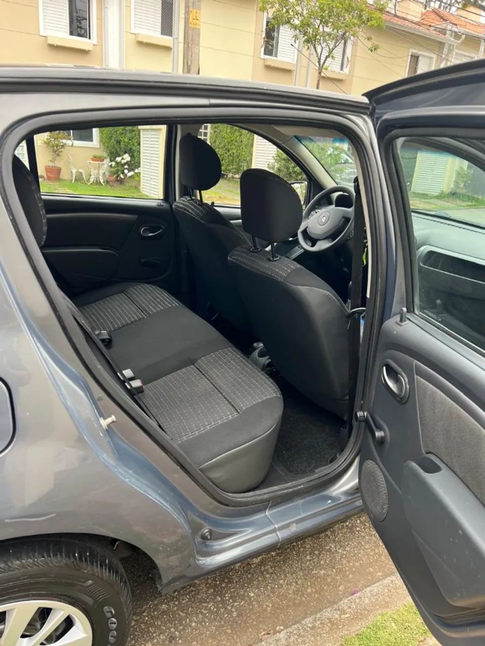 Chevrolet Onix Hatch LT 1.4 8V Flex Power Mec. 4P, foto 3 de 17