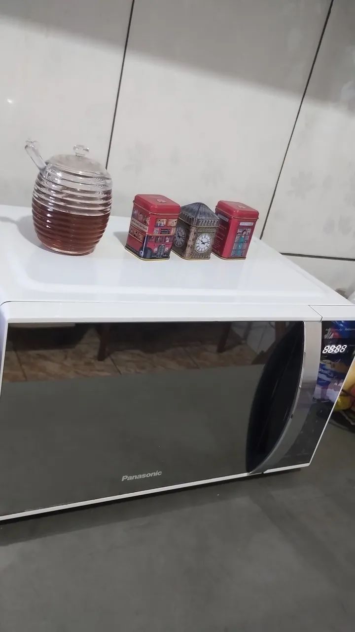 Microondas Panasonic espelhado 21 litros 