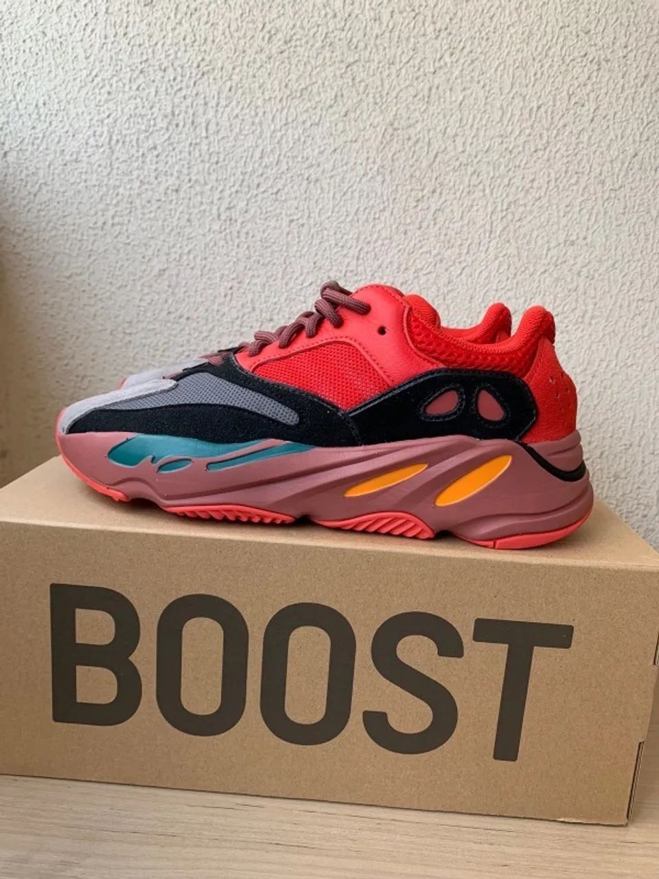 Yeezy 700 V1 Res Red - Tam. 38
