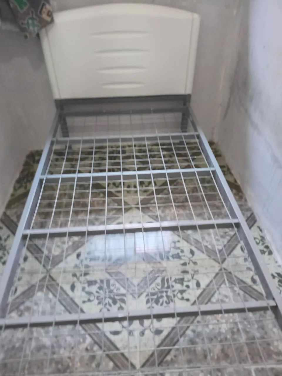 Cama de Solteiro de metal, encaixe.  - Foto 3