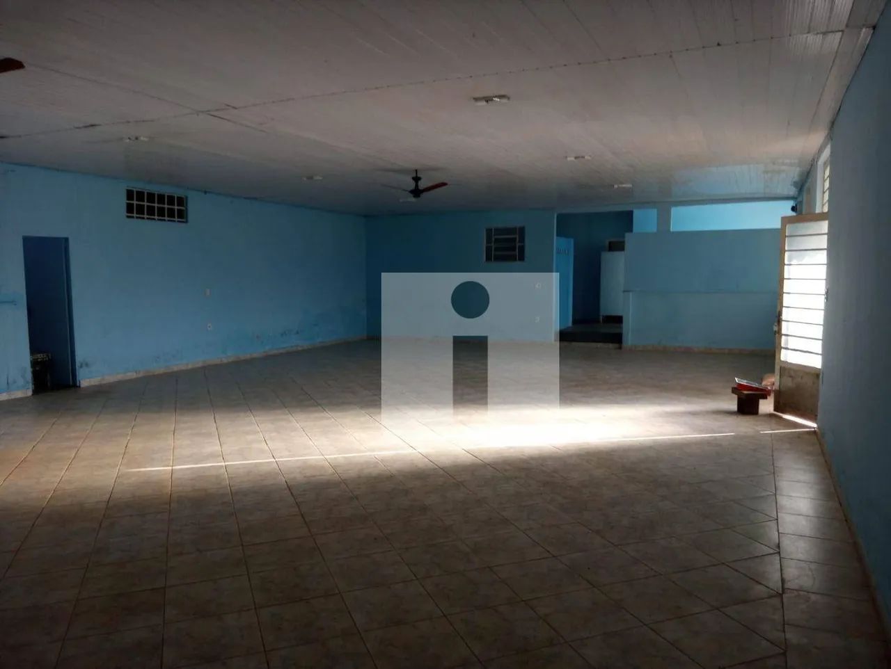 Amplo salão para locação em Sousas! - Foto 2