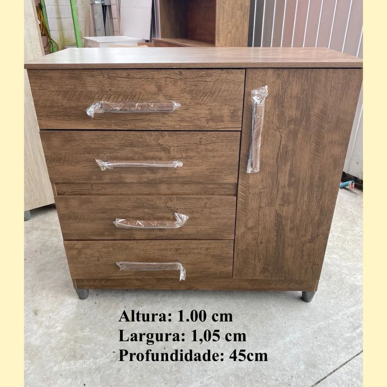 Cômoda com 4 gavetas - entrego hoje