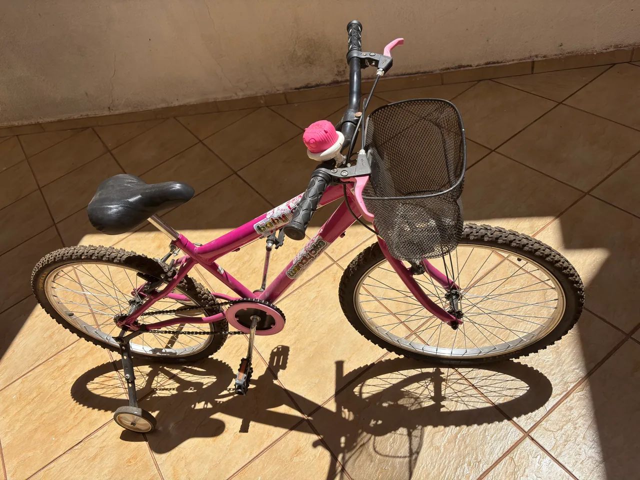 Bicicleta infantil nova com rodinhas - Foto 2