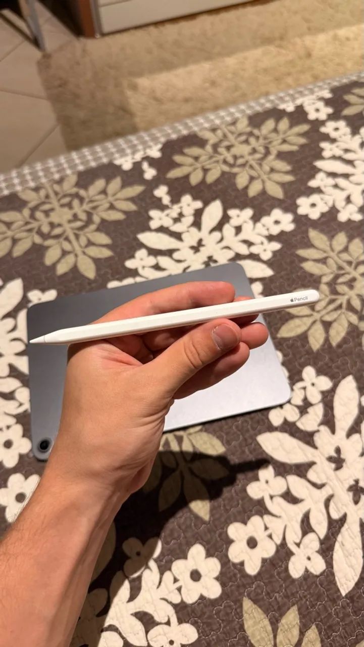 iPad Air M1 64GB + Apple Pencil 2 + Capa com Teclado - Foto 2