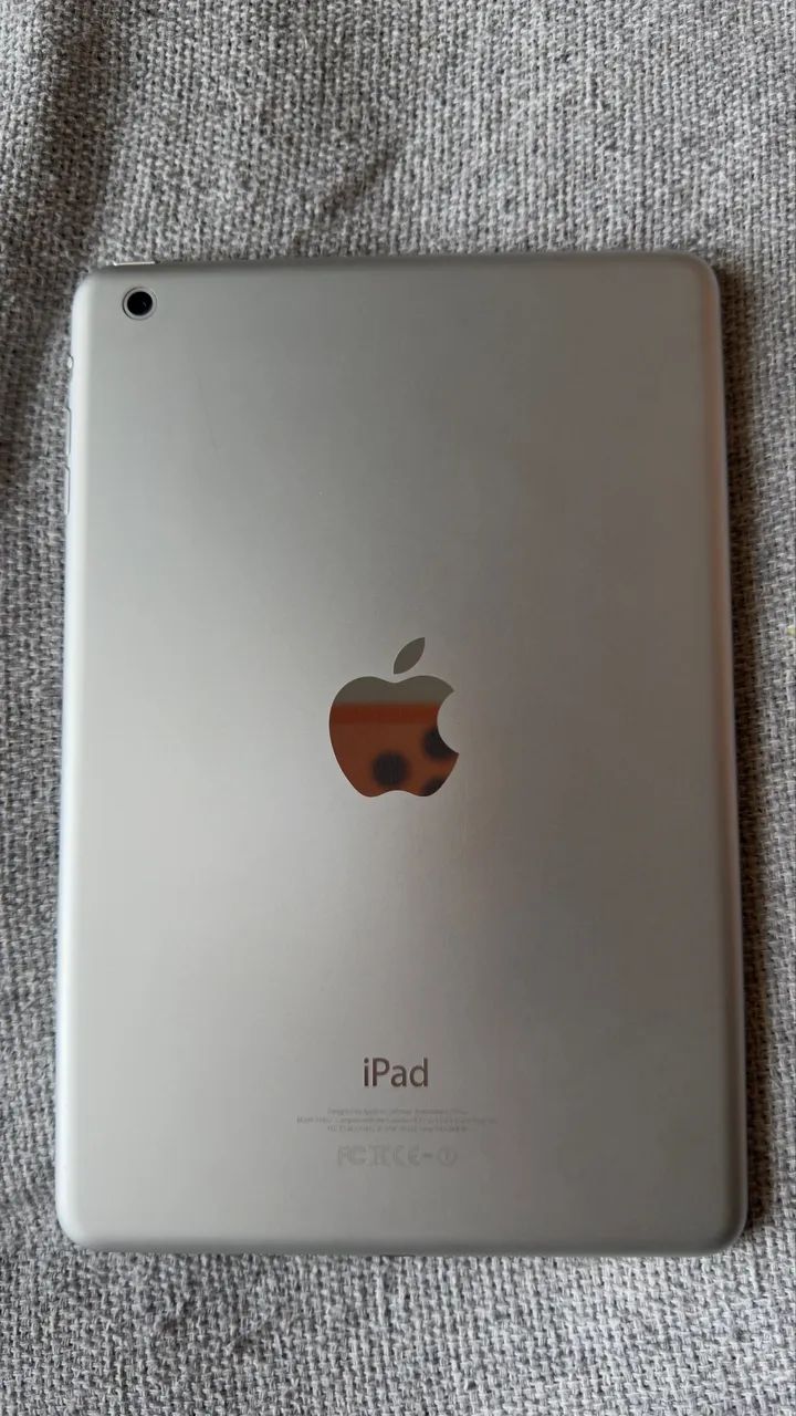 iPad mini (1ª geração) de 16 GB, versão Wi-Fi na cor branco/prateado - Foto 2