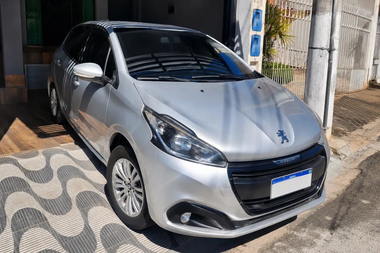 Peugeot 208 208 Active 1.2 Flex 12V 5p Mec. 2020