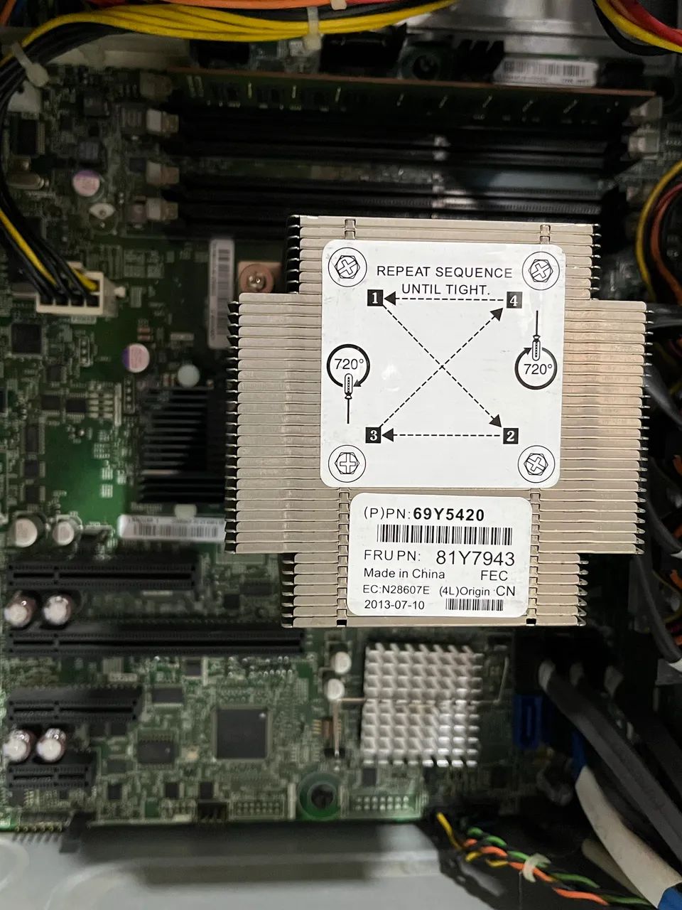 Servidor IBM - X3100 M4 - 4 GB RAM - INTEL XEON  - Foto 4