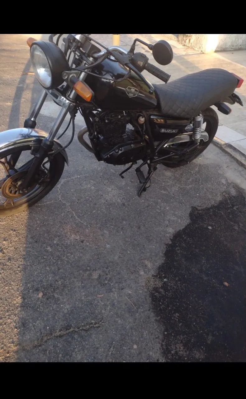 Intruder 125 Custom - Foto 2