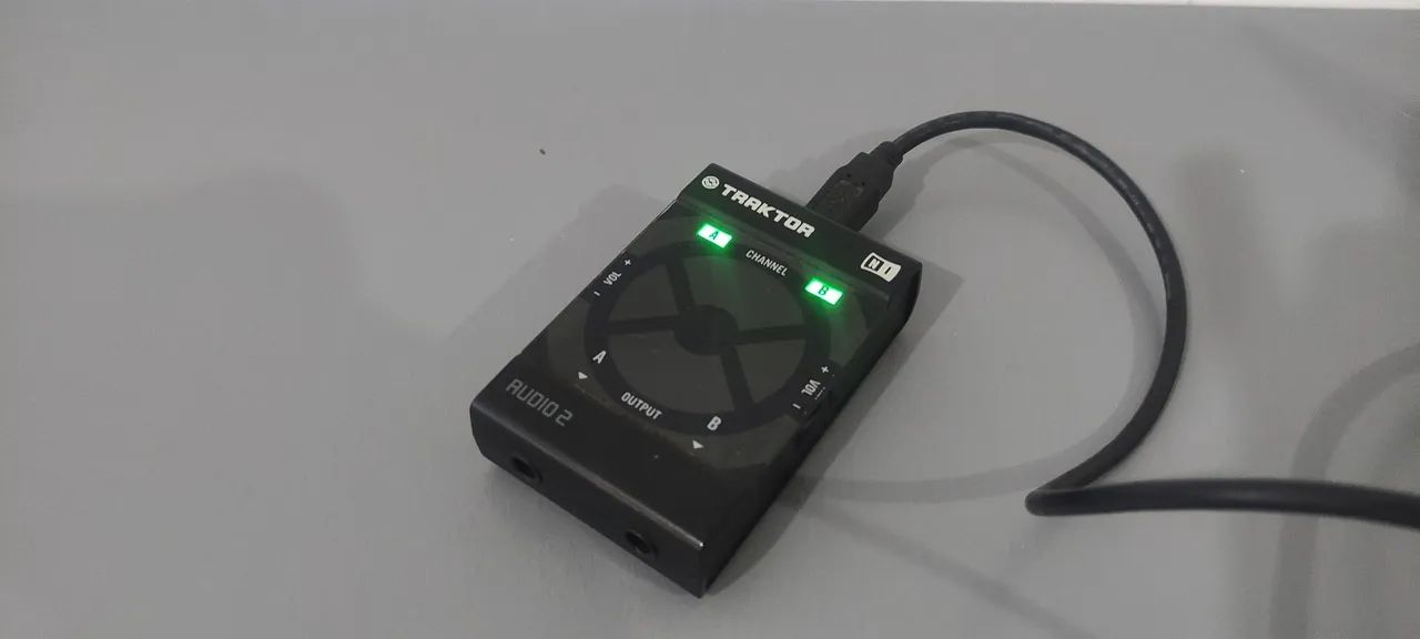 Interface de Áudio - Traktor Audio 2 MK1 (Saídas P10) - Foto 4