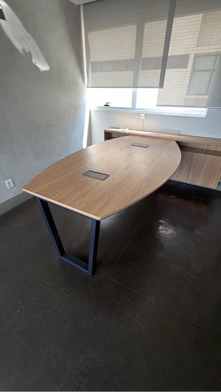 Mesa de reuniões 