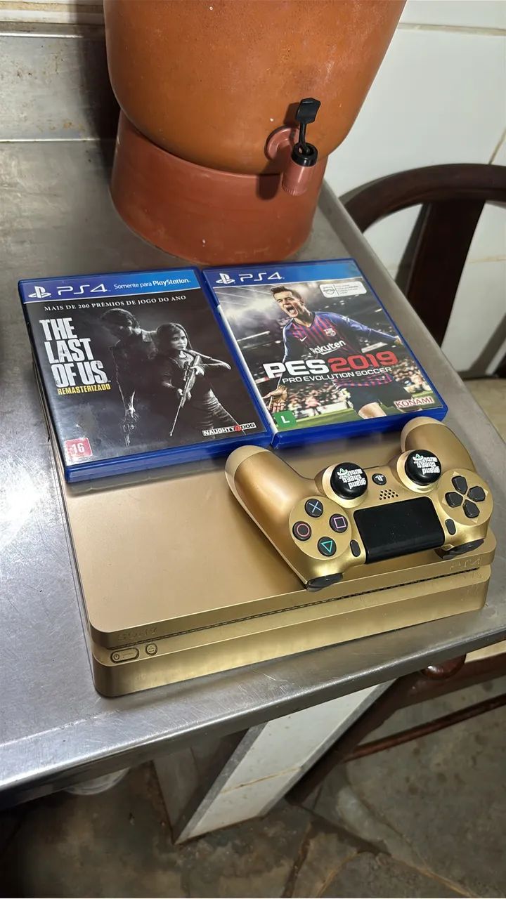 Ps4 1TB versão gold 