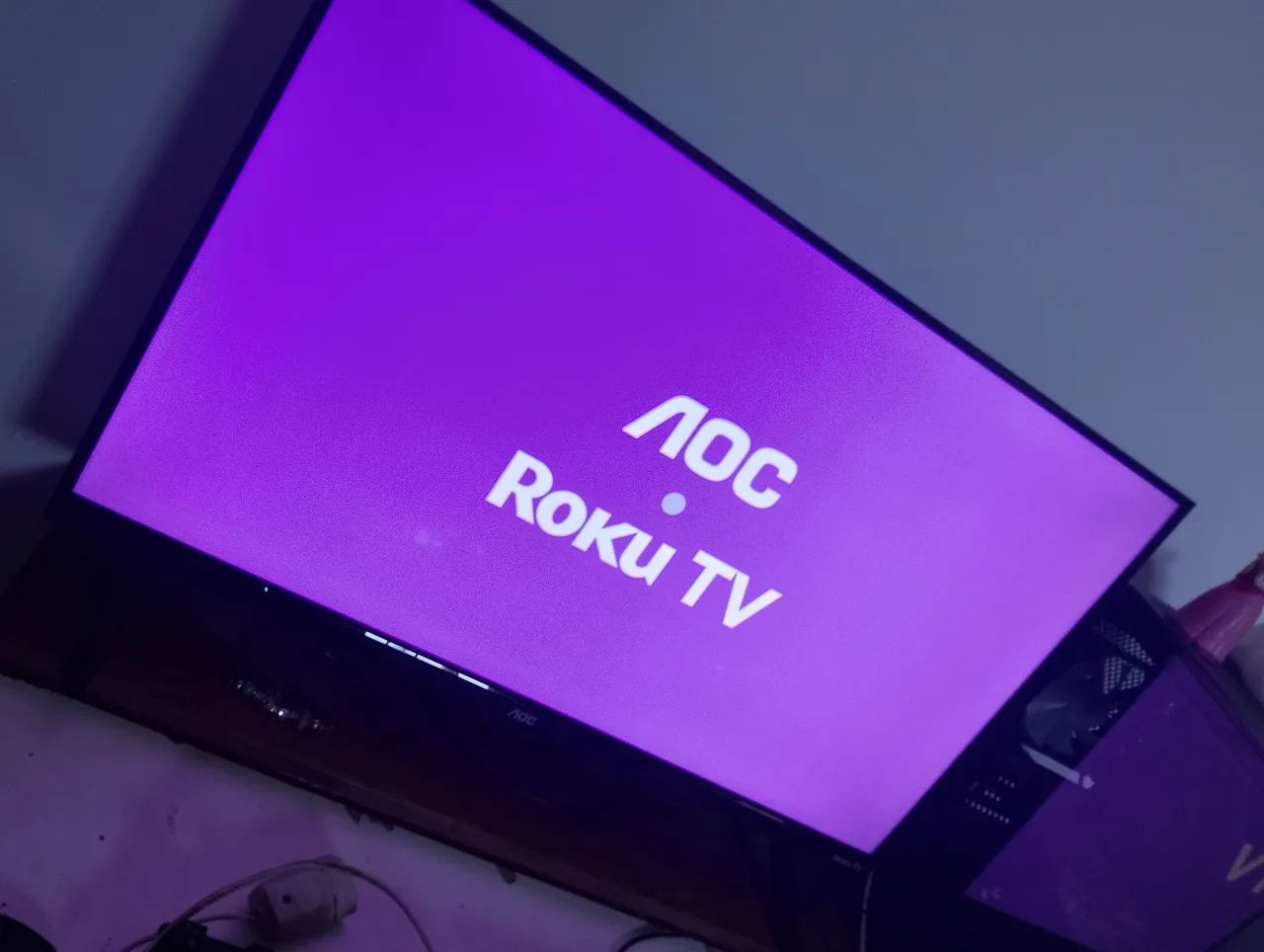 VENDO TV ROKU 32" POLEGADAS ZERO AVARIAS - Foto 2