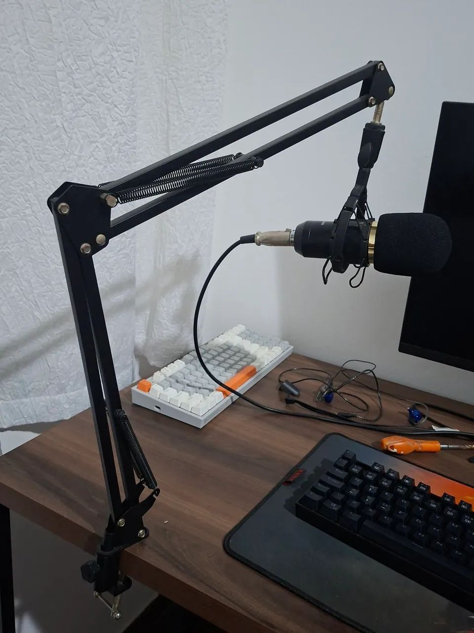 Pc Gamer com Tela , teclado e microfone  - Foto 4