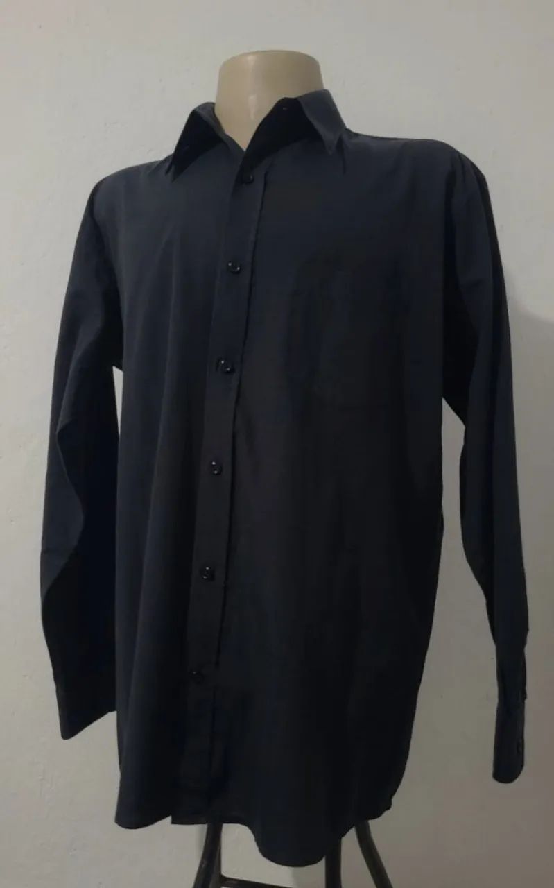 Camisa social Preta tamanho G, bonita, elegante, original, bem confortável, tecido macio.  - Foto 2