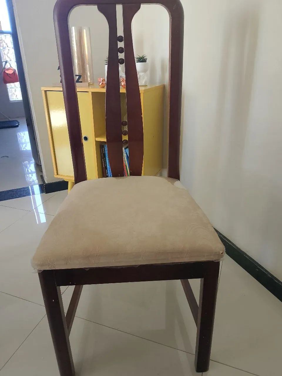 Mesa de 6 cadeiras madeira maciça  - Foto 2