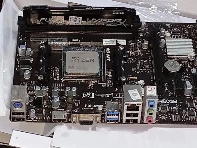 Kit Ryzen 3 2200G + A320MH + 16GB DDR4 HyperX - Foto 5