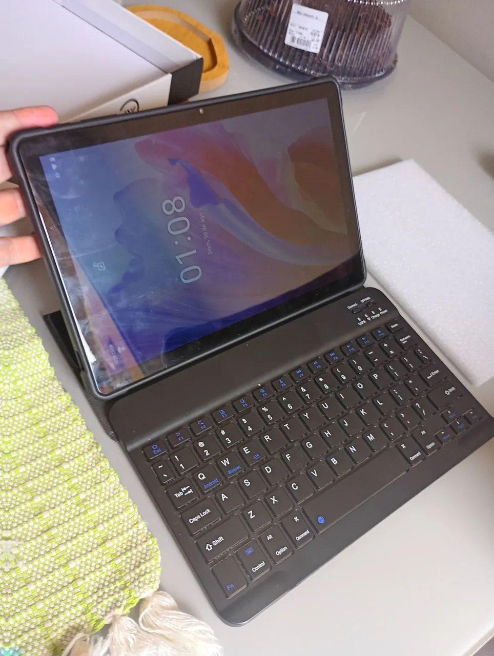 TABLET EXCELENTE PARA JOGOS E ESTUDO ACOMPANHA TECLADO CANETA E FONE  CAIXA 