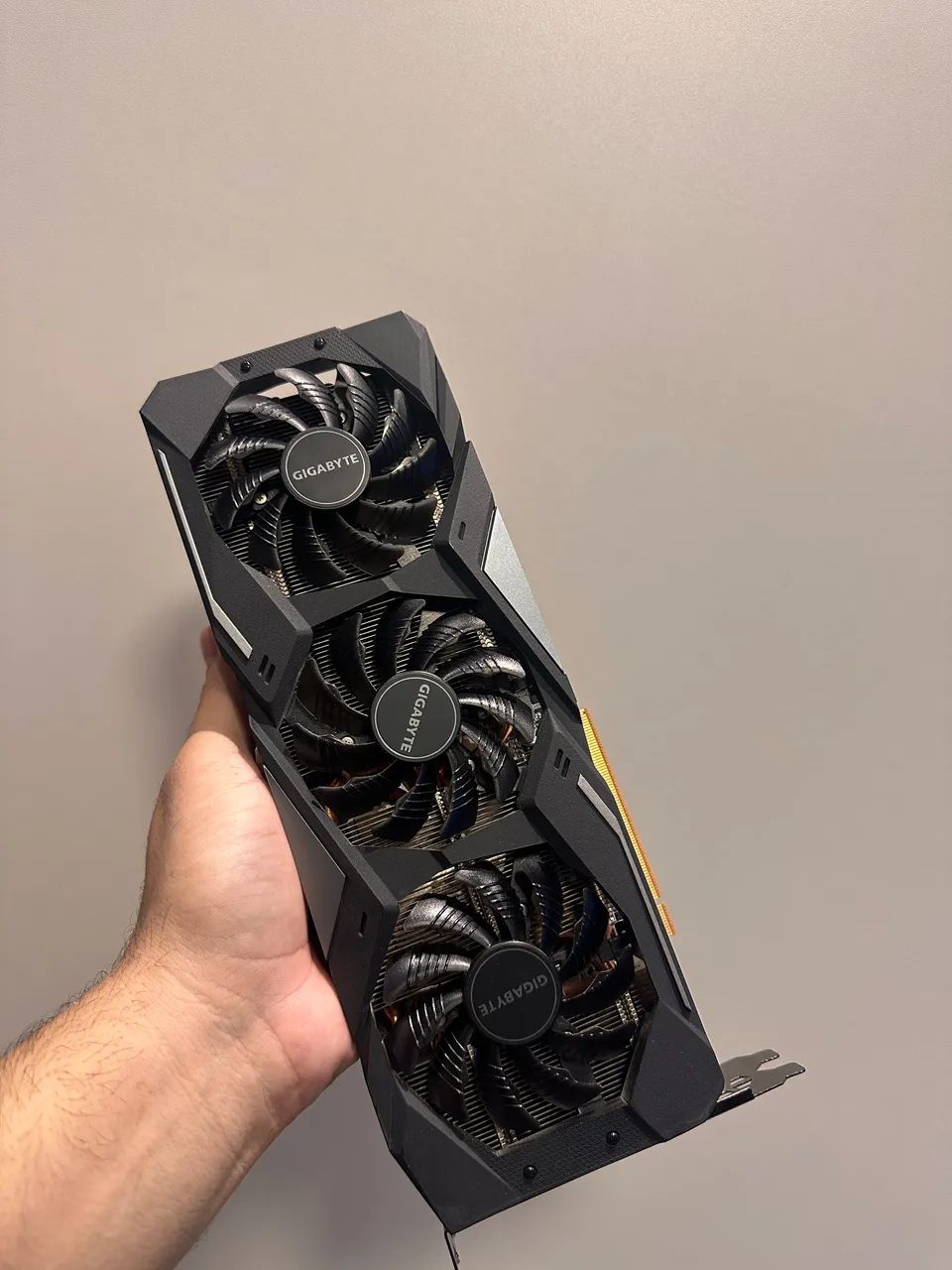 Placa de video Rx5700 Gigabyte - Foto 4