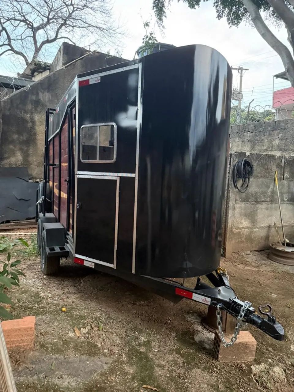 Carretinha para cavalos ( Nova é sem uso)