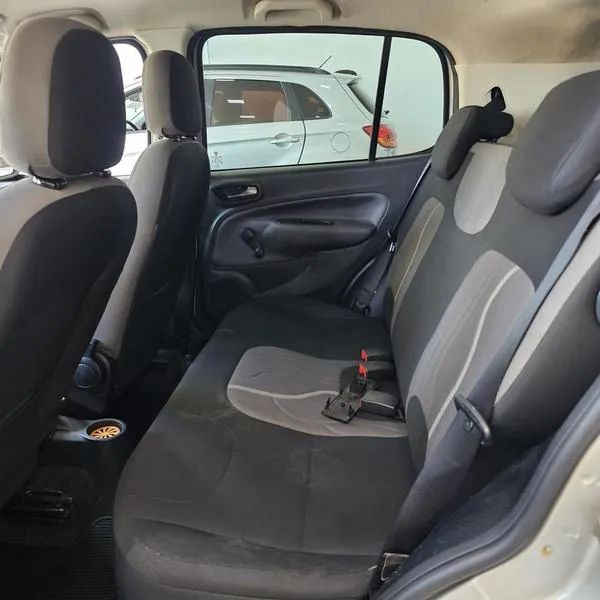 Fiat Uno WAY 1.4 EVO Fire Flex 8V 5P 2016 - Foto 3