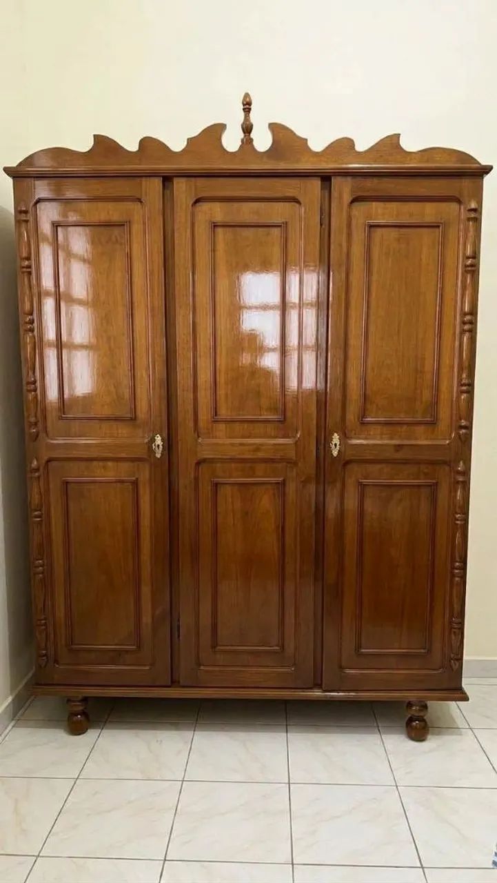 Guarda Roupas Antigo Madeira Maciça 
