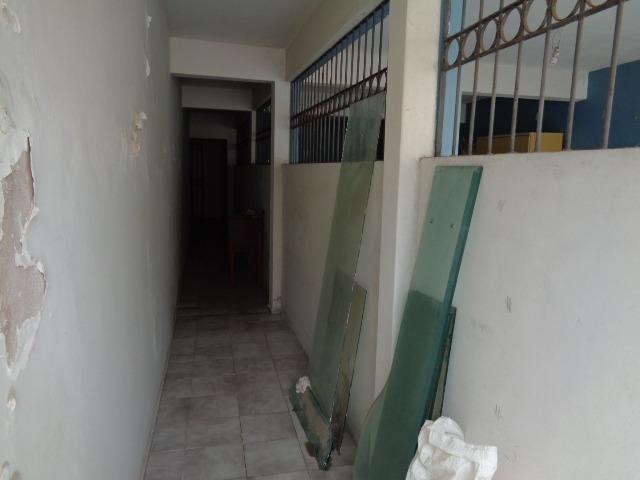 COD 575 - Casa De 2/4 Com Armários E Três Quitinetes Em Brotas - Foto 2
