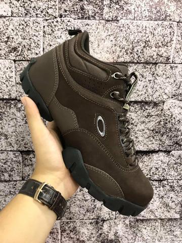 bota da oakley 2019