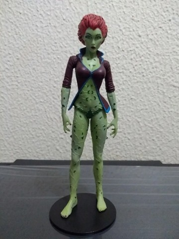Poison Ivy - Batman Arkham Asylum - Dc Universe