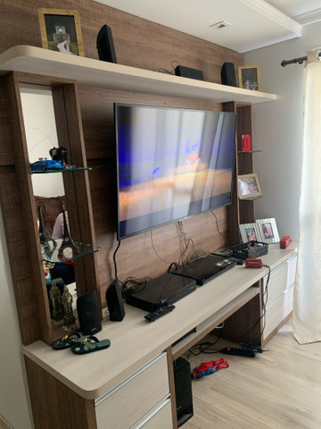 Painel rack de televisão com 4 gavetas - Foto 3