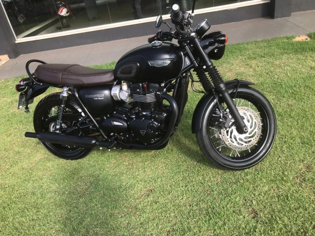  SEMI NOVA  TRIUMPH BONNEVILLE T120 BLACK