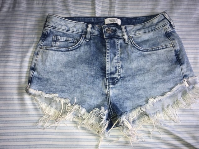 Short jeans claro nunca usado Forever 21
