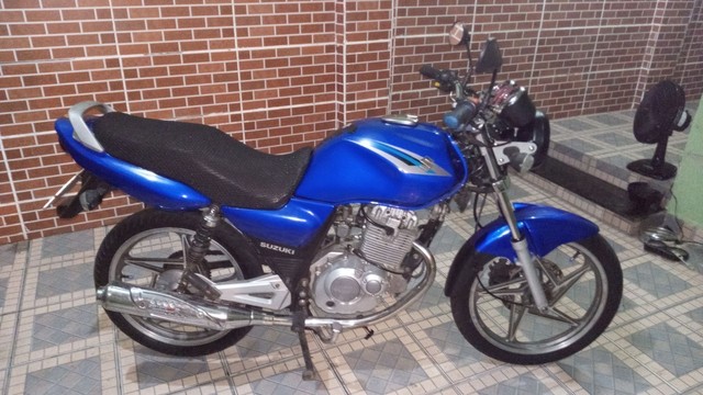 SUZUKI YES125 NOVINHA IMPECÁVEL