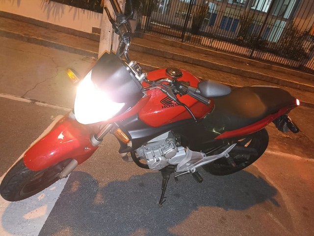 CB 300