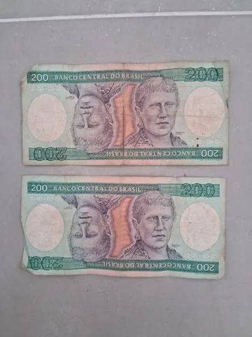 2 Notas De 200 Cruzeiros Usada