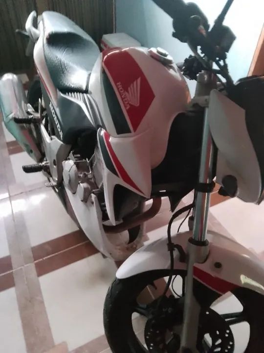 Honda cb 300 - Foto 2