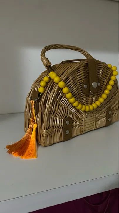 Bolsa de palha com detalhes em miçangas - Foto 3