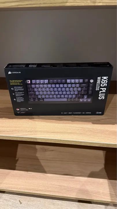 Teclado Mecânico Corsair K65 Plus Wireless - Novo
