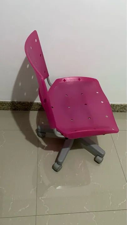 Cadeira Giratória Rosa para Escritório