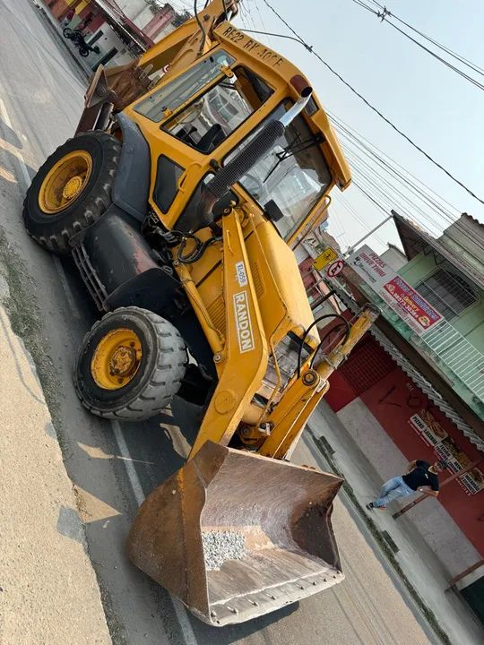 Retroescavadeira Randon RK 406 4+4  - Foto 3
