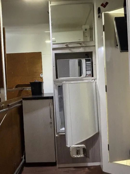 Reboque delka completo para 2 cavalos  - Foto 6