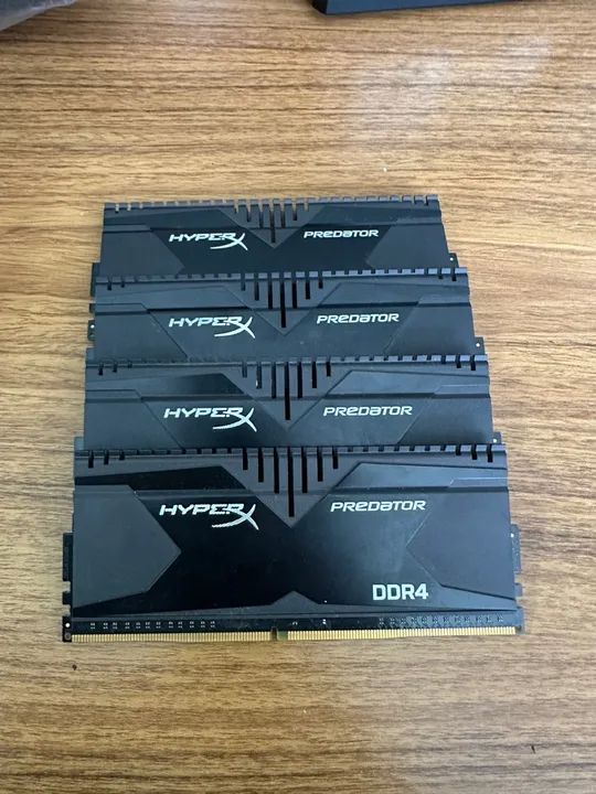 Kit 4x4GB HyperX Predator DDR4 2666MHz - Foto 2