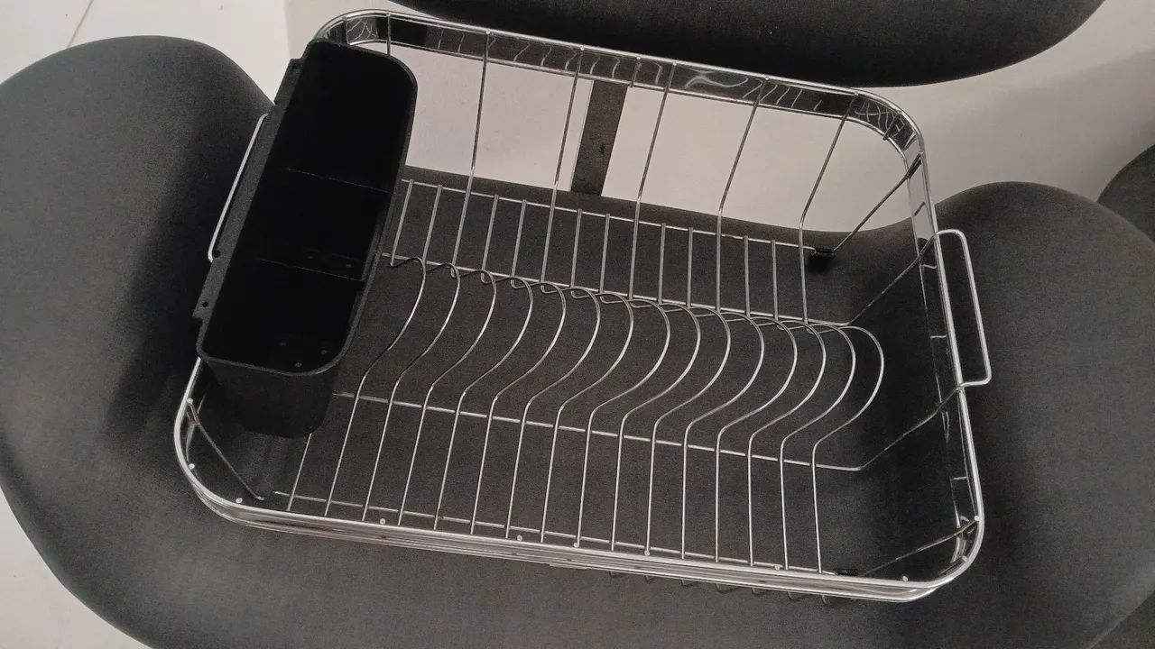 Escorer de prato cromado