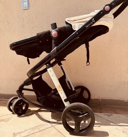 Carrinho de Bebê com Bebê Conforto Safety 1st