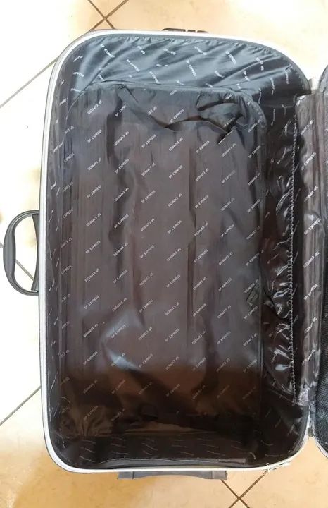 Mala 80 Reais Urgente ocupando espaço  - Foto 2