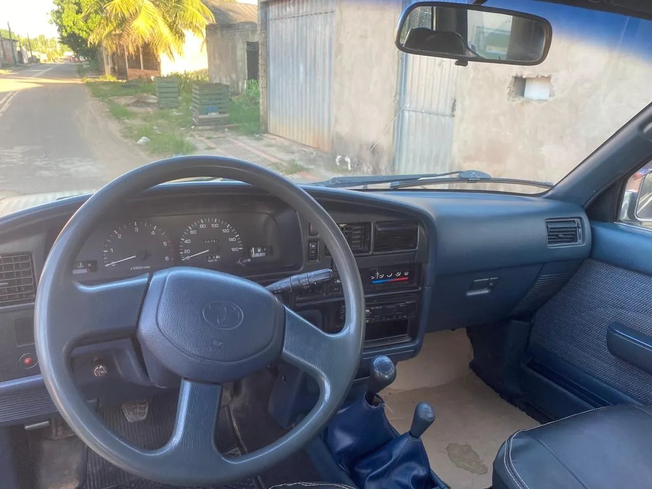 Vendo ou troco carro menor valor  - Foto 4