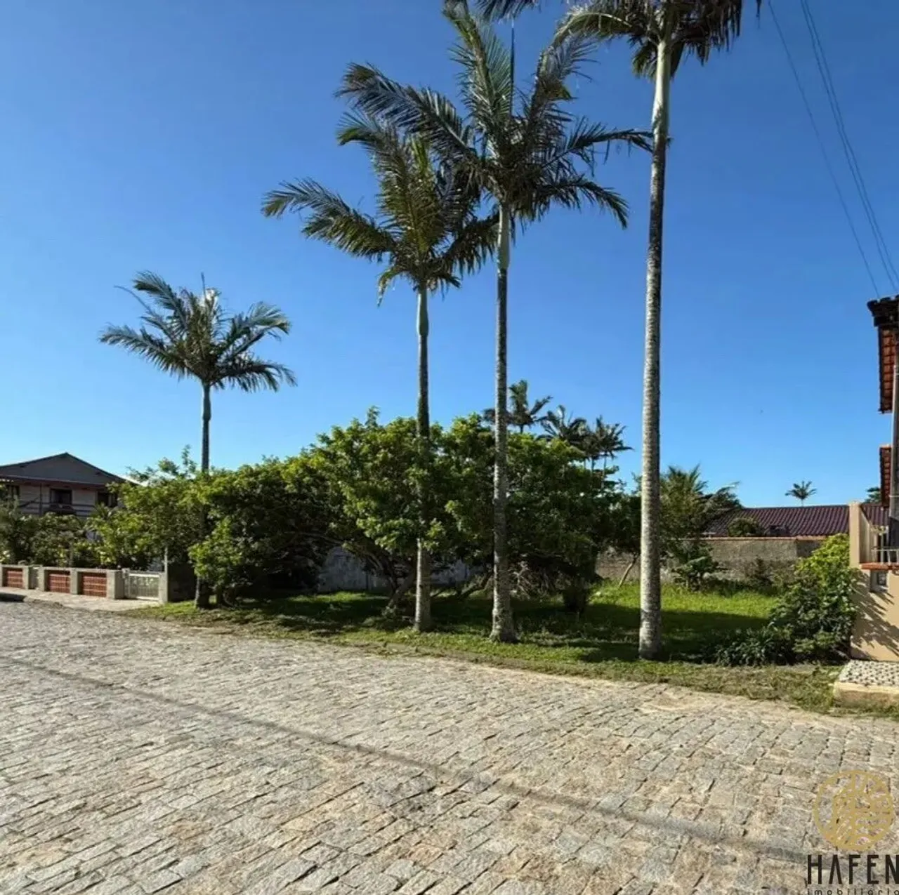 Terreno com 289m² à 300mts do Molhe da Praia do Gravatá